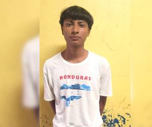 Una sentencia de 13 años de prisión fue dictada contra Gerson Onán Sánchez Izaguirre, por el delito de violación agravada en concurso real en perjuicio de una menor de edad.