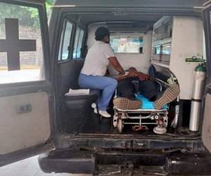 Hasta el momento se desconocen mayores detalles acerca del estado de salud de los policías heridos.