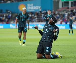 Bryan Róchez le da empate a Honduras ante El Salvador