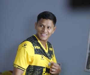 Brayan Moya ya piensa en el clásico entre Real Elpaña contra Olimpia.