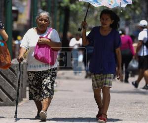Las altas temperaturas continuarán este domingo 10 de mayo en Honduras, fecha en la que miles de familias celebrarán el Día de las Madres en todo el país, según informó la Secretaría Nacional de Gestión de Riesgos y Contingencias (Copeco).