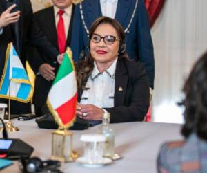 La presidenta Castro se encuentra en Italia llevando a cabo reuniones diplomáticas.