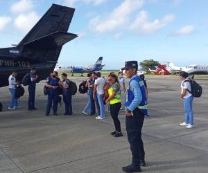 Agentes de la Policía Nacional viajaron para brindar ayuda.