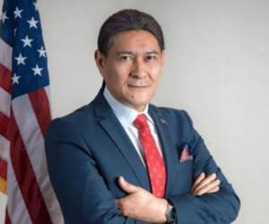 Axel Gamaliel López representante de Elmed Medical System Inc.