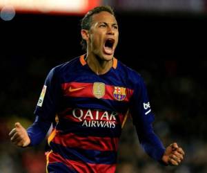 Neymar podría regresar al Barcelona en este mercado de fichajes, aunque desde el club azulgrana miran complicada la operación.