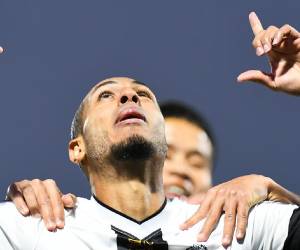 Eddie confiesa que se ha sentido muy solo lejos de su familia.