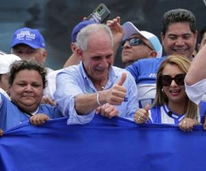 La falta de un pronunciamiento oficial del CNE mantiene en suspenso a los hondureños, luego de que dos consejeras votaran a favor de la declaratoria y uno en contra.