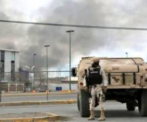 Armas, pantallas de plasma y un millón de pesos: lo que se encontró en celdas VIP tras fuga en penal de Ciudad Juárez.