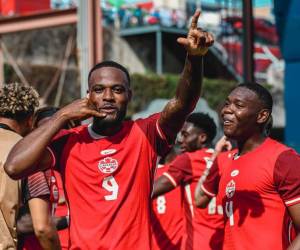 Cyle Larin anotó uno de los goles para que la selección de Canadá clasificara a Copa América 2024.