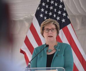 La embajadora Laura Dogu aseguró que el gobierno de Estados Unidos planea seguir trabajando con Honduras.