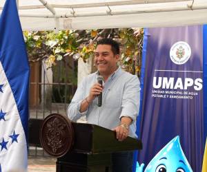 El alcalde Juan Diego Zelaya destacó el compromiso de la administración municipal con la eficiencia y sostenibilidad del servicio de agua potable.