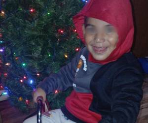 Su madre, Wendy Hernández, sigue buscando ayuda para recaudar fondos y gestionar la repatriación del cuerpo de su pequeño, Josué Hernández. Su tío, la persona que le provocó la muerte tras propinarle múltiples golpes, está en libertad. Esto se sabe del caso.