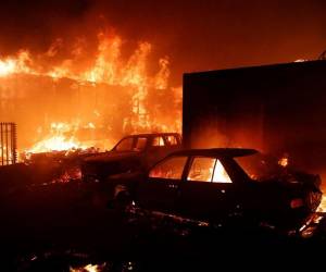 Los incendios estallaron simultáneamente el 2 de febrero en las cercanías de Viña del Mar, causando una tragedia que dejó 137 fallecidos y 16,000 personas damnificadas.