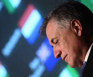 Paganini, canciller uruguayo, critica convocatoria de Xiomara Castro a la reunión de la Celac. Uruguay se niega a participar sin consenso.