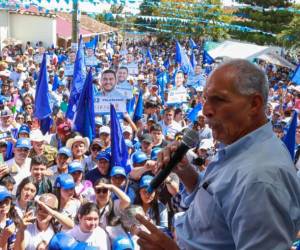 El presidenciable también destacó la infraestructura como elemento esencial para el desarrollo.