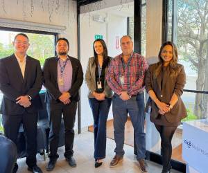 El equipo de Tigo Business siempre dispuesto a brindar soluciones tecnológicas a los clientes en Honduras.