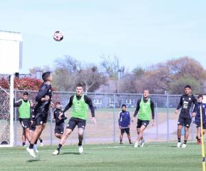 El entrenador Gustavo Alfaro ha mantenido al equipo tico alejado de la prensa y aficionados.