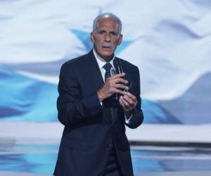 En su primer pronunciamiento, tras conocerse la declaratoria, Asfura reconoció la labor del CNE.