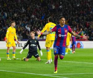 El brasileño Raphinha llegó a su quinto gol en la temporada con el FC Barcelona.