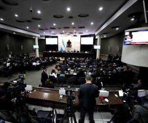 Desde las bancadas del partidos Liberal y Nacional se llamaron a estar pendientes al proceso.