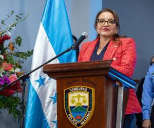 La presidenta de Honduras, Xiomara Castro, durante un discurso por el aniversario de la Policía Nacional.