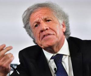 El secretario general de la OEA rechazó categóricamente la presencia de militares y tanquetas que representan un riesgo de un golpe de Estado.