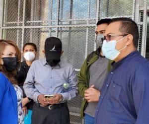 Los familiares de los tres jóvenes fallecidos llegaron ayer al Ministerio Público en la colonia Lomas del Guijarro para presionar al ente acusador del Estado a que investigue a los responsables.