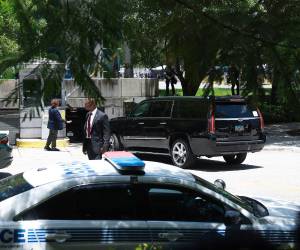 El expresidente Donald Trump, favorito para ser el candidato republicano a la Casa Blanca en 2024, llegó blindado a la corte federal de Miami, Florida, para escuchar los cargos por los que está siendo imputado. Así fue su llegada.