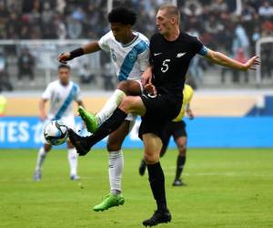 Guatemala casi obtiene un gran debut pero no pudo resistir en el cierre del partido ante los Kiwis.