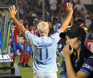 Olimpia llegó de visitante a un estadio Nacional vestido de azul, pues el Motagua se presentó para esta final de Ida contra el invicto del Apertura 2023.