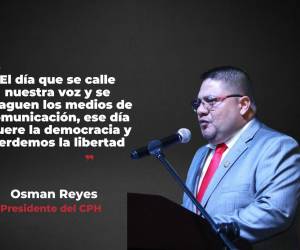 La ceremonia especial se desarrolla cada 25 de mayo, Día del Periodista Hondureño. Este año es dirigida por el presidente del Colegio de Periodistas de Honduras, Osmán Reyes