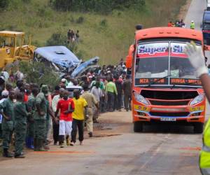 Uno de los vehículos transportaba a extranjeros que trabajaban como voluntarios en una escuela de Arusha.