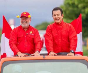 La derrota del candidato liberal, Salvador Nasralla, prácticamente se oficializó luego de que el Consejo Nacional Electoral (CNE) declarara como presidente electo a su principal contrincante, Nasry Asfura del Partido Nacional. Tras conocerse la noticia, Roberto Contreras remarcó y cuestionó varias fallas en la campaña.