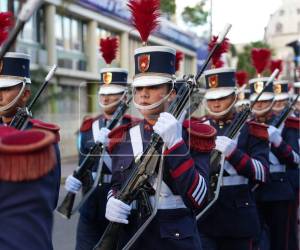 Con un despliegue militar y de cadetes dio inicio el protocolo de la gran ceremonia de traspaso de gobierno este martes -27 de enero-, en la que el presidente electo de Honduras, Nasry “Tito” Asfura, brindará sus primeras palabras como gobernante de la nación para el período 2026-2030.