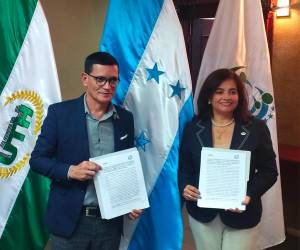 El convenio de cooperación fue firmado por la doctora Marina Castellanos, directora Académica de UTH y el doctor Gaspar Rodríguez, director ejecutivo del IHSS.