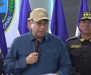 El viceministro Mésil Aguilar presentó el informe preliminar sobre la operación en Corinto, donde cinco policías fueron asesinados durante un allanamiento.