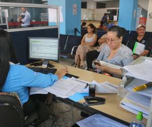 Además de las instituciones bancarias y aplicaciones de la Alcaldía, los capitalinos pueden llegar al inmueble de la Gerencia de Atención al Ciudadano para conocer los montos a saldar o generar acuerdos de pago.