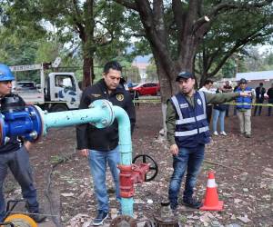 El alcalde capitalino, Juan Diego Zelaya supervisó la puesta en marcha del pozo habilitado en los predios del Pani.