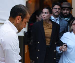 La esposa Dani Alves, Joana Sanz, juega un papel importante en el juicio.