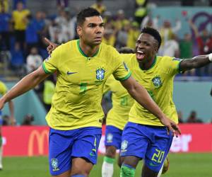 Cuando parecía que Brasil se iba a llevar un empate con sabor a derrota, Casemiro le dio el pase a octavos de final a ocho minutos del final.