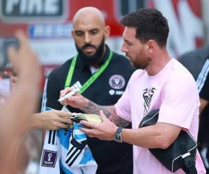 Lionel Messi es acompañado a todas partes por su guardaespaldas personal, quien ha generado mucho revuelo en las redes sociales.