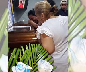 ¿Por qué tuvo que morir así?: dolor y lágrimas en despedida a universitaria asesinada en Las Uvas