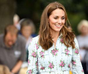 El regreso anunciado de Kate Middleton a un acto oficial en junio ha sido recibido con cautela. Si bien la noticia alivia algunas preocupaciones, una foto reciente que muestra a la princesa en un auto no ha logrado disipar las dudas sobre su estado de salud.