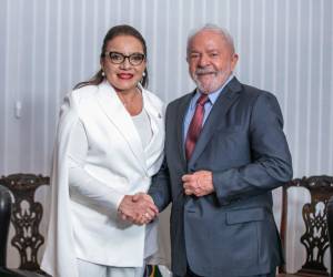 La presidenta, Xiomara Castro, viajó a Brasil para la toma de posesión del nuevo presidente de Brasil, Lula da Silva, el 1 de diciembre del 2022.