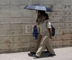 Honduras enfrentará este domingo un clima de las altas temperaturas, la escasez de lluvias y la presencia de polvo del Sahara, condiciones que mantienen en alerta a distintos sectores debido a los efectos sobre la salud, la agricultura y la disponibilidad de agua.