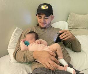 Con dolor y pesar, familiares y esposa dan a conocer el fallecimiento de Cristhian Enamorado, hondureño originario de Santa Bárbara, tras sufrir un trágico accidente de tránsito ocurrido en Charlotte, Estados Unidos.