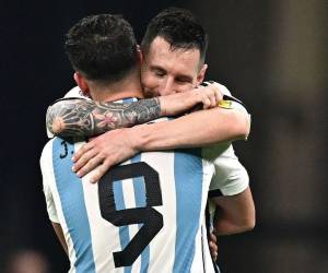 La alianza entre Messi y Julián Álvarez tiene ilusionada a Argentina con levantar la tercera Copa del Mundo en su historia.