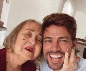 El actor compartió con sus seguidores que su abuela falleció.