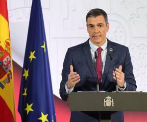 “Mis más sentidas condolencias a la Iglesia Católica por el fallecimiento de Su Santidad Benedicto XVI”, dijo el presidente del gobierno español.