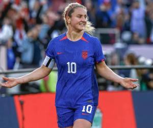 Estados Unidos consigue primera Copa Oro de fútbol femenido.